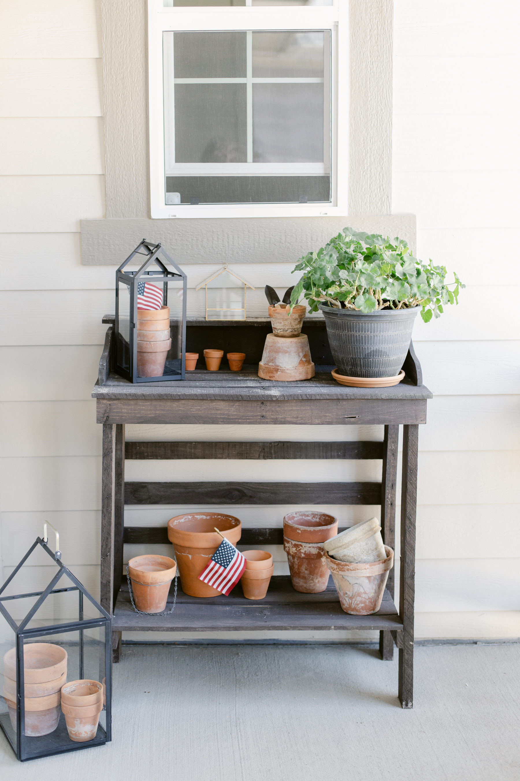 Summer garden porch decor